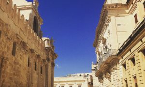 Itinerario di viaggio nella Sicilia orientale : come arrivare, dove alloggiare e cosa fare