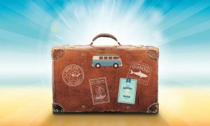 Valigia bambini : cosa portare in vacanza al mare o in montagna