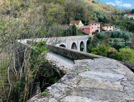 TREKKING SULL’ACQUEDOTTO GENOVESE: GIORNATA CON I BAMBINI